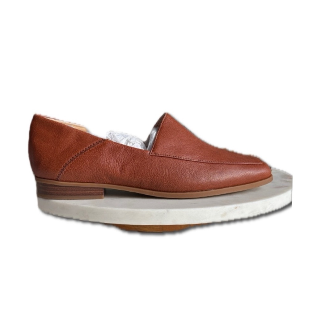 Clarks Tan Leather Women's Loafers